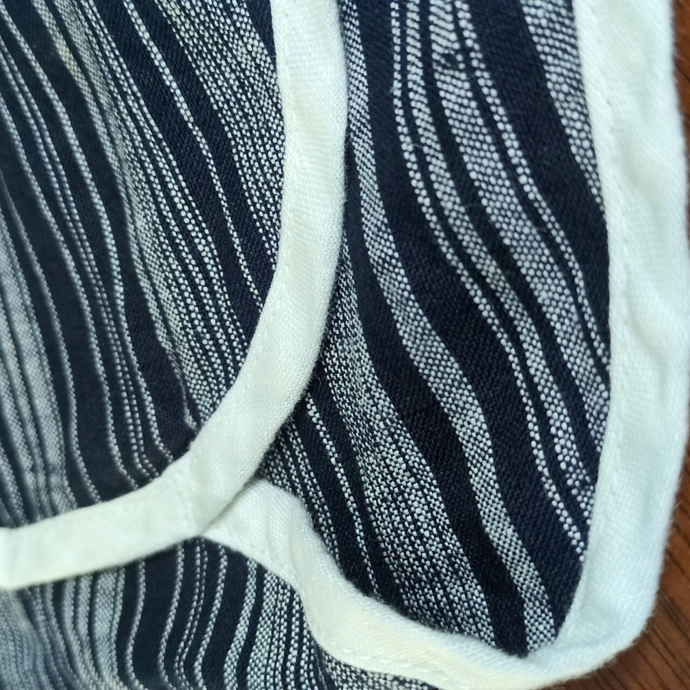 Athleta Linen Navy Striped Retro Style Pull-On Elastic Waist Shorts Women's 4 - Picture 10 of 13